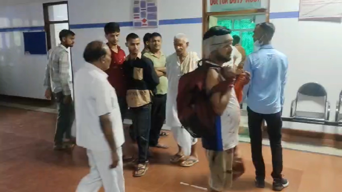 आगरा-लखनऊ एक्सप्रेसवे पर भीषण हादसा, ट्रक से टकराई डबल डेकर बस; चालक समेत 7 घायल